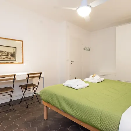 Isolo Holiday Apartment *