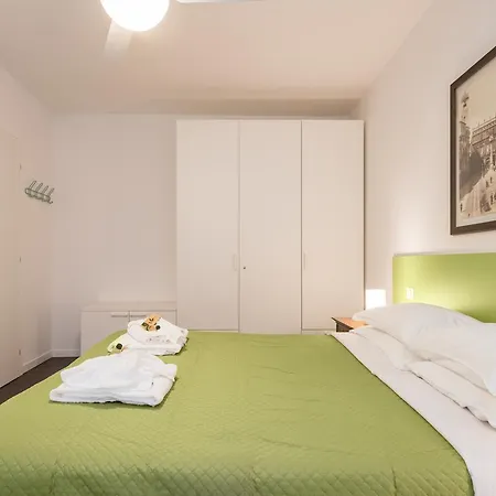 Isolo Holiday Apartment アパート ヴェローナ