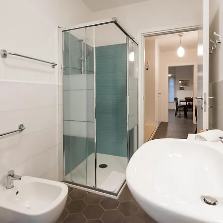 Isolo Holiday Apartment Апартаменты *
