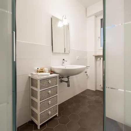 Isolo Holiday Apartment Verona