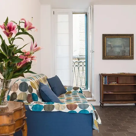 Isolo Holiday Apartment *