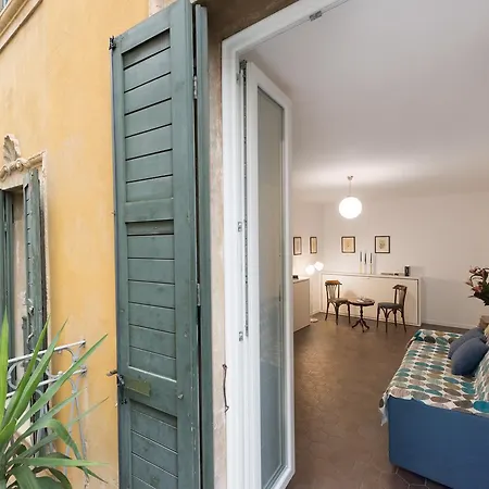 Isolo Holiday Apartment Apartment *